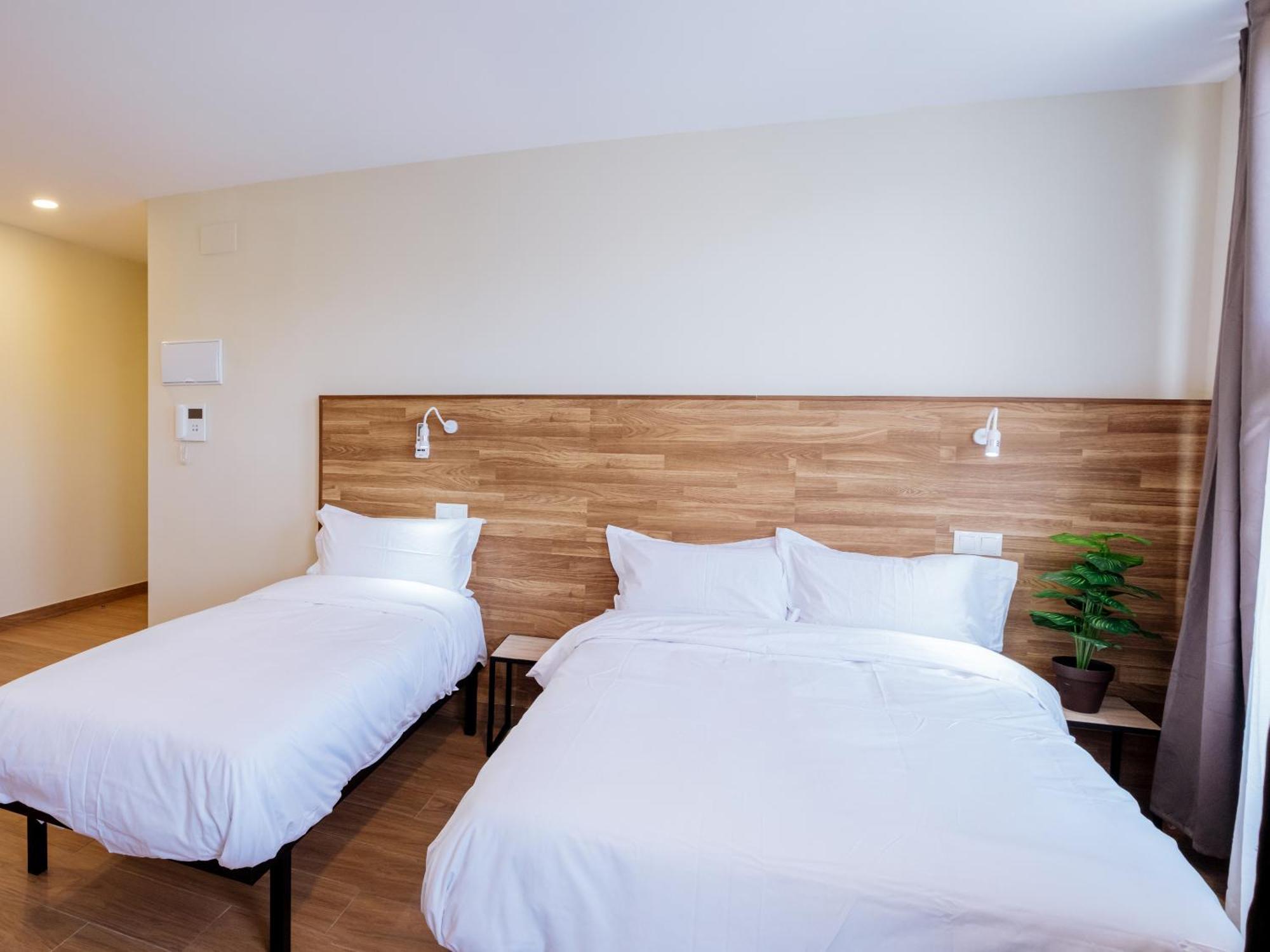 Apartahotel Golden Alcala Alcalá de Henares Exteriér fotografie